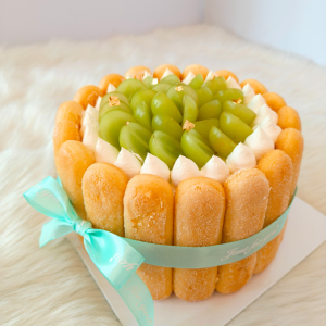 Grape Charlotte Fruit Cake 7 inches