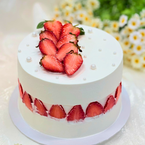 Strawberry Fault Line Cake 6 inches