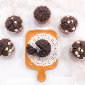 Moist Chocolate Chip Muffin (8 pcs)