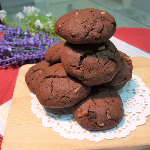 Triple Chocolate Macadamia Soft Cookies (15 pcs)